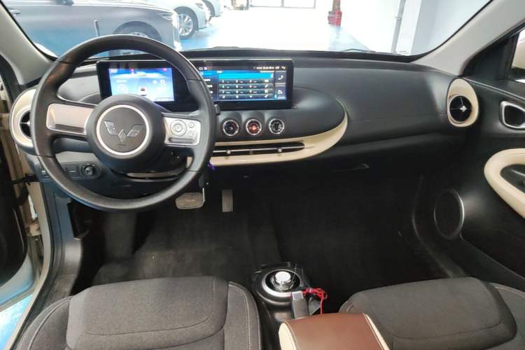 Used Wuling Bingo 2023 333 km Fast-Share Version Center Console