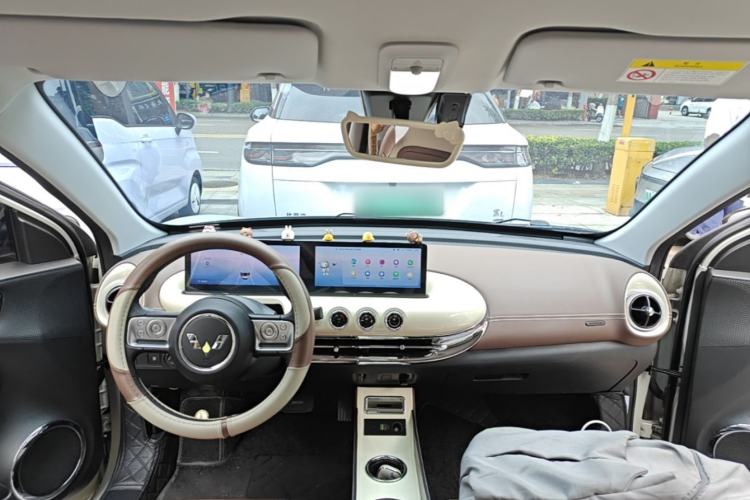Used Wuling Bingo 2023 333 km Lingxi Connected Version Center Console