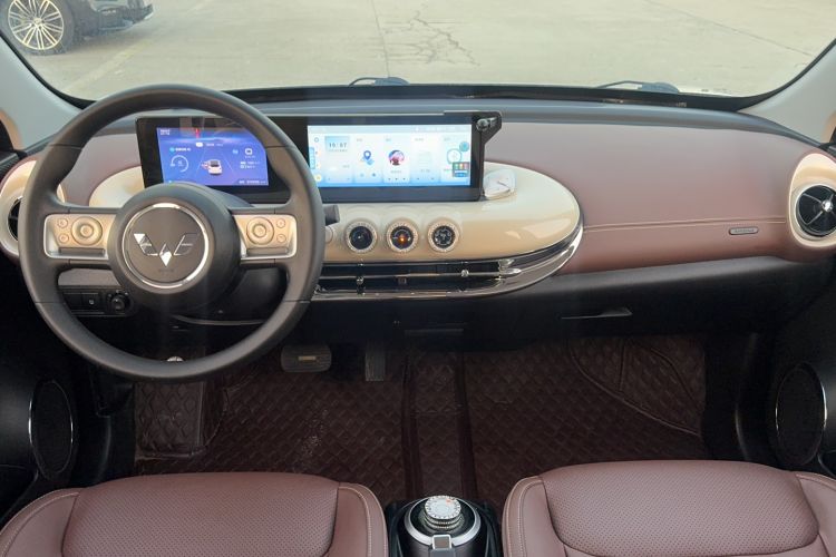 Used Wuling Bingo 2023 203km Comfort Edition Center Console