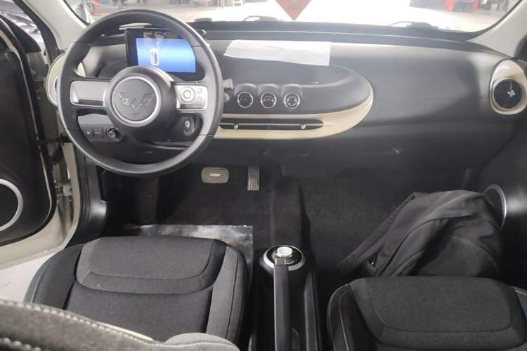 Used Wuling Bingo 2023 203km Light Edition Center Console