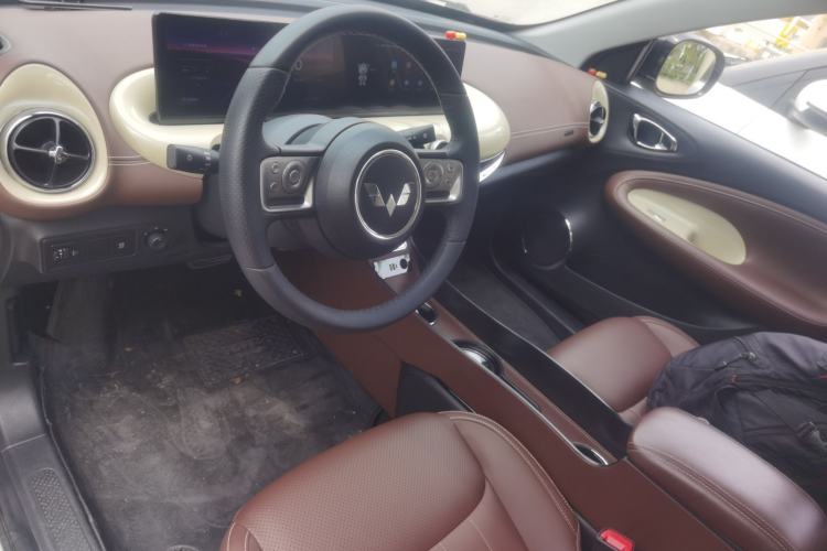Used Wuling Bingo 2023 410 km Lingxi Deluxe Edition Center Console