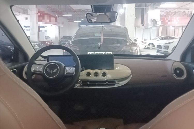 Used Wuling Bingo 2023 410 km Lingxi Deluxe Edition Center Console