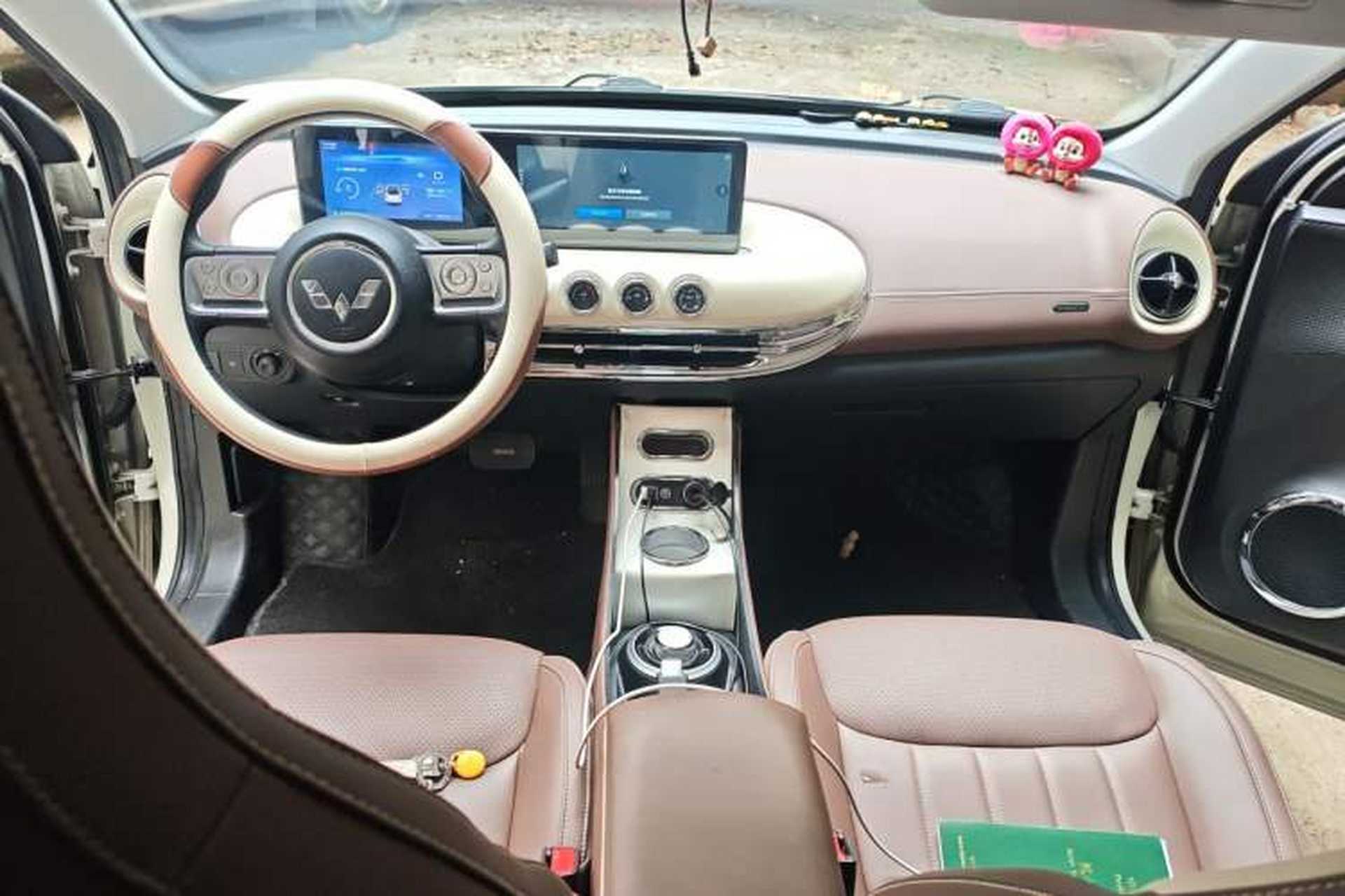 Used Wuling Bingo 2023 203km Comfort Edition Center Console