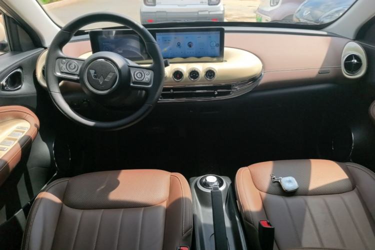 Used Wuling Bingo 2023 203km Comfort Edition Center Console