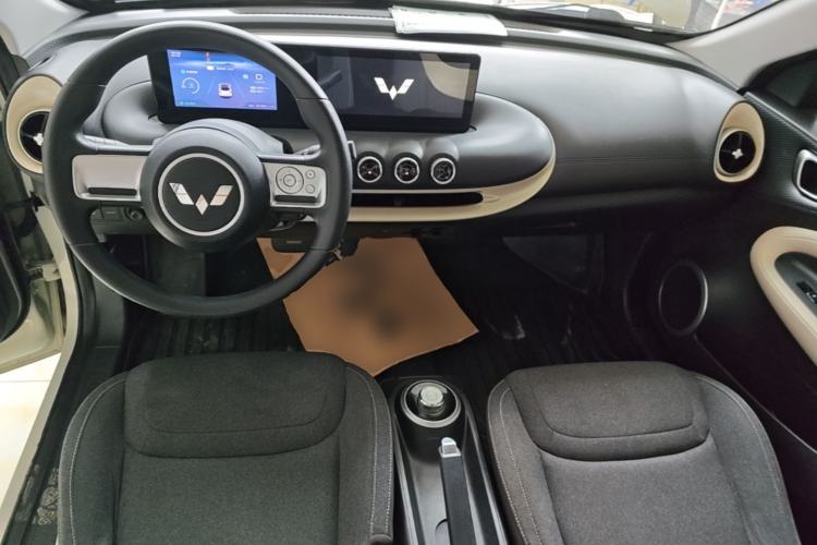 Used Wuling Bingo 2023 333 km Fast-Share Version Center Console