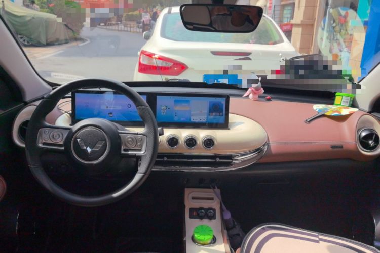 Used Wuling Bingo 2023 333 km Lingxi Connected Version Center Console