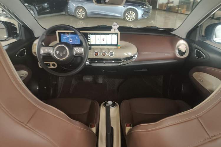 Used Wuling Bingo 2023 203km Comfort Edition Center Console
