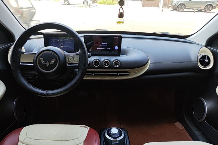 Used Wuling Bingo 2023 203km Light Edition Center Console