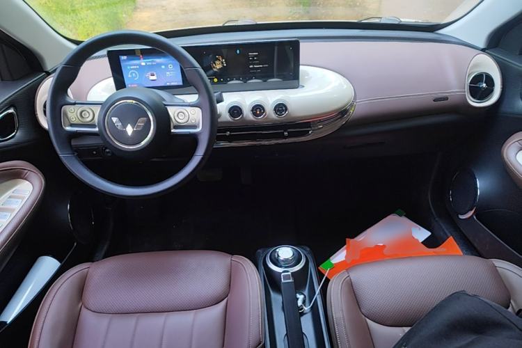 Used Wuling Bingo 2023 203km Comfort Edition Center Console