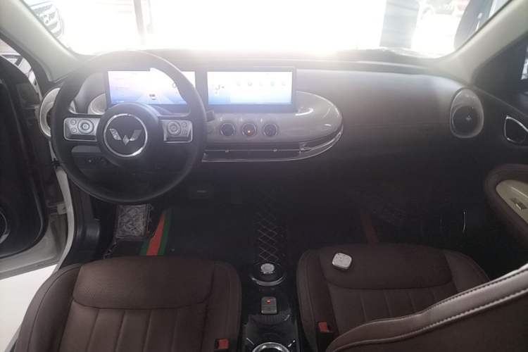 Used Wuling Bingo 2023 333 km Lingxi Connected+ Version Center Console