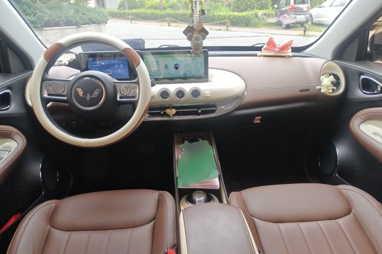 Used Wuling Bingo 2023 203km Comfort Edition Center Console