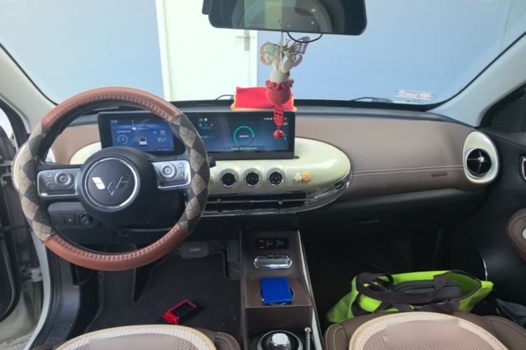 Used Wuling Bingo 2023 203km Comfort Edition Center Console