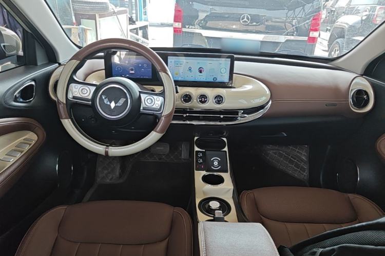 Used Wuling Bingo 2023 203km Comfort Edition Center Console