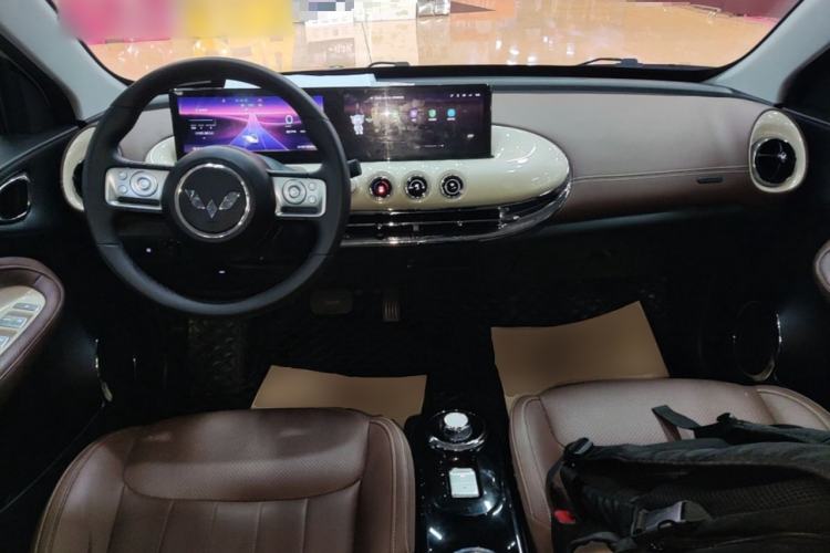 Used Wuling Bingo 2023 333 km Lingxi Connected Version Center Console