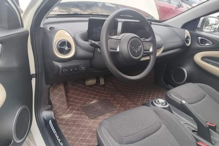 Used Wuling Bingo 2023 203km Light Edition Center Console