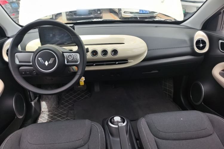 Used Wuling Bingo 2023 333 km Fast-Share Version Center Console
