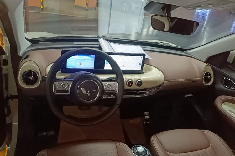 Used Wuling Bingo 2023 203km Comfort Edition Center Console