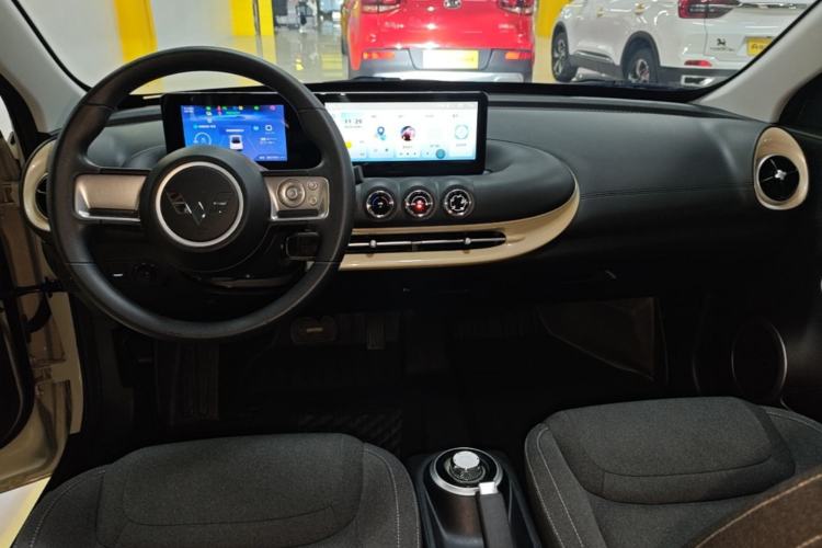 Used Wuling Bingo 2023 333 km Fast-Share Version Center Console
