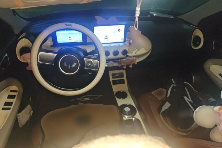 Used Wuling Bingo 2023 203km Light Edition Center Console