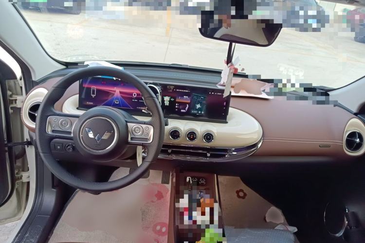 Used Wuling Bingo 2023 333 km Lingxi Connected Version Center Console