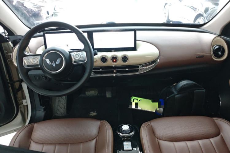 Used Wuling Bingo 2023 333 km Lingxi Connected Version Center Console