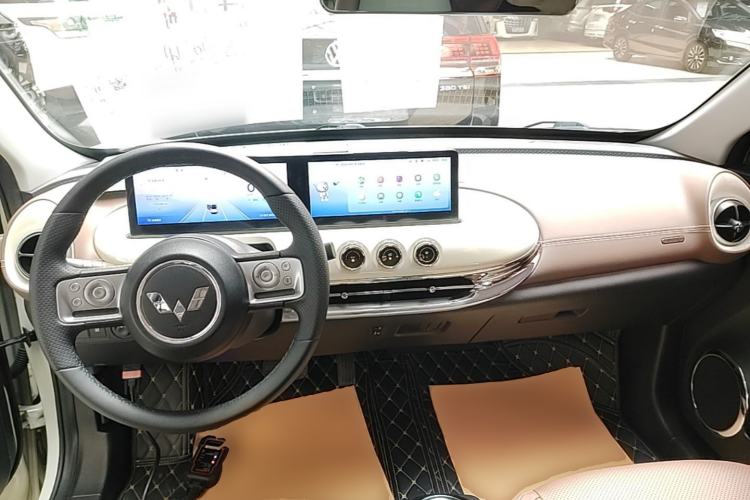 Used Wuling Bingo 2023 333 km Lingxi Connected Version Center Console