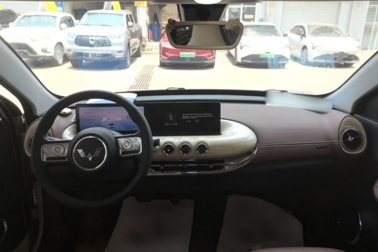 Used Wuling Bingo 2023 410 km Lingxi Deluxe Edition Center Console