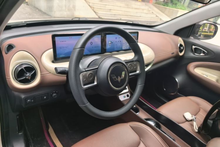 Used Wuling Bingo 2023 410 km Lingxi Deluxe Edition Center Console
