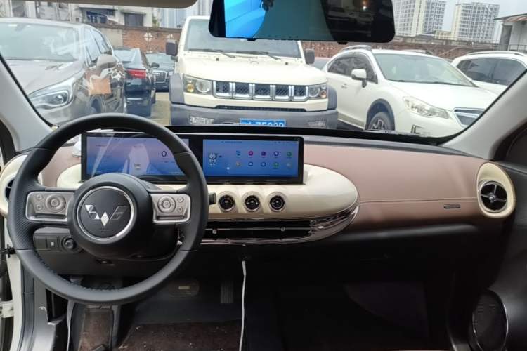 Used Wuling Bingo 2023 410 km Lingxi Deluxe Edition Center Console