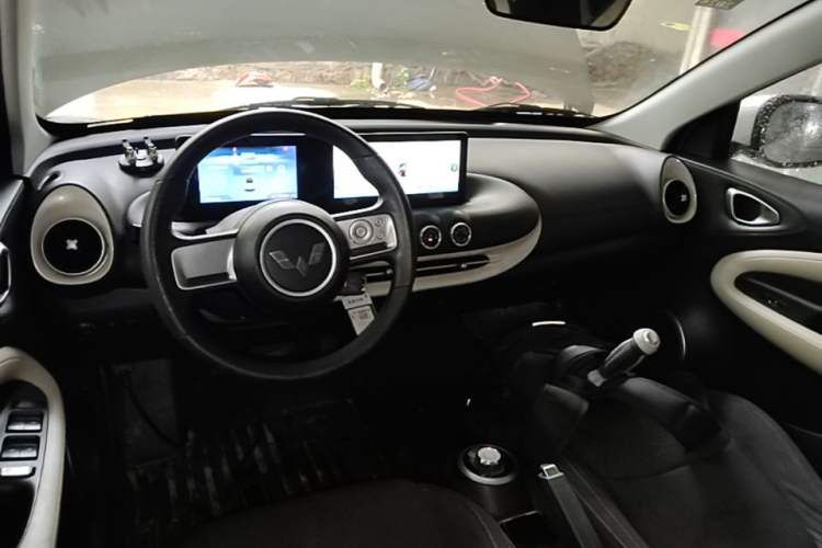 Used Wuling Bingo 2023 333 km Fast-Share Version Center Console