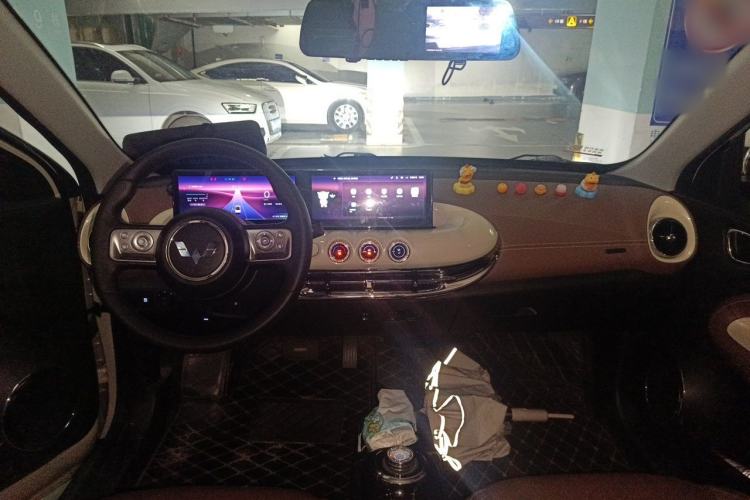 Used Wuling Bingo 2023 333 km Lingxi Connected Version Center Console