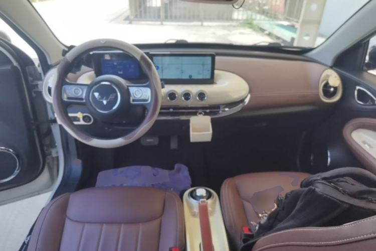 Used Wuling Bingo 2023 203km Comfort Edition Center Console