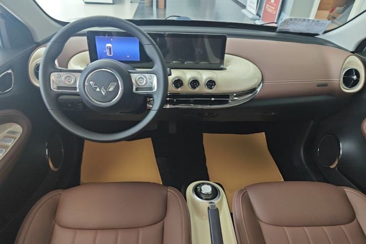 Used Wuling Bingo 2023 203km Comfort Edition Center Console
