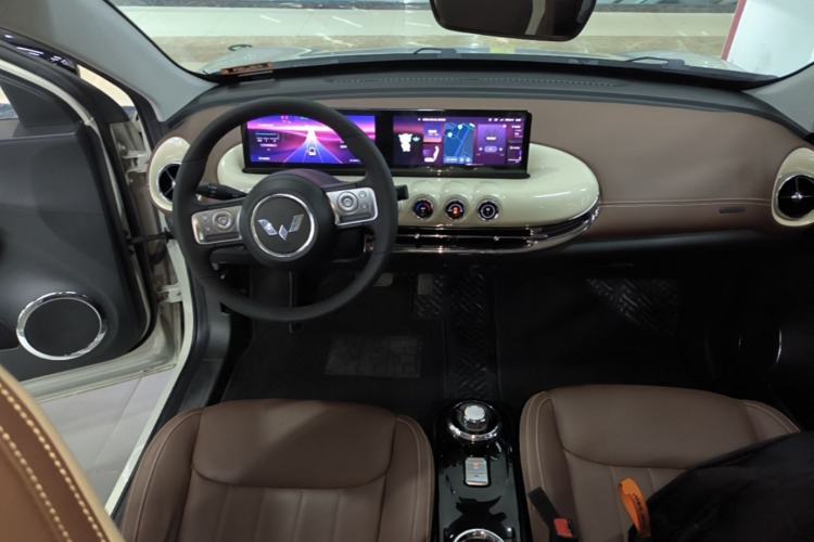 Used Wuling Bingo 2023 333 km Lingxi Connected Version Center Console