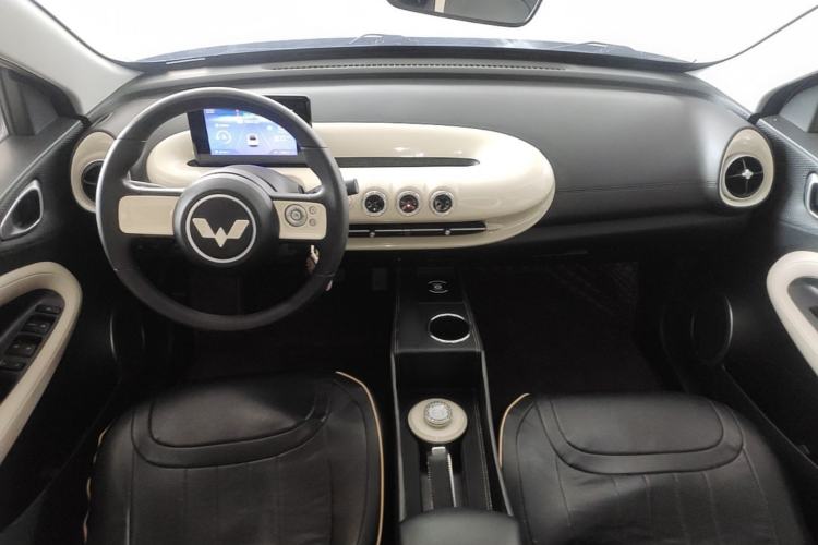 Used Wuling Bingo 2023 203km Light Edition Center Console