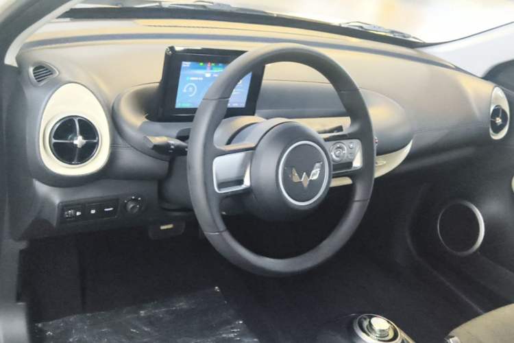 Used Wuling Bingo 2023 203km Light Edition Center Console