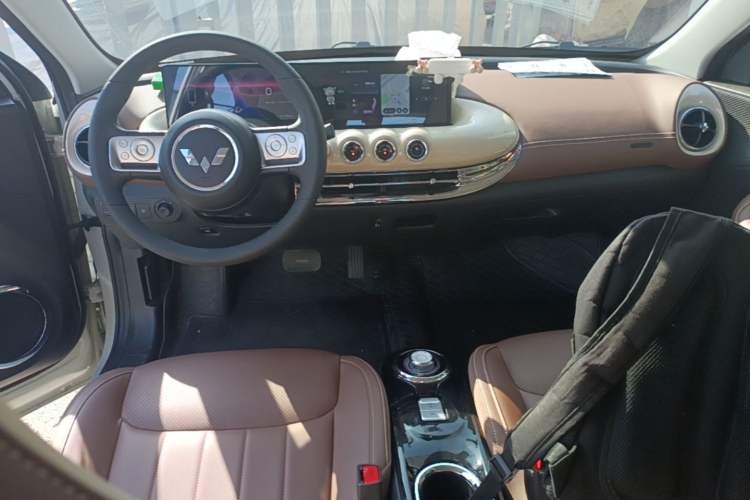 Used Wuling Bingo 2023 333 km Lingxi Connected+ Version Center Console