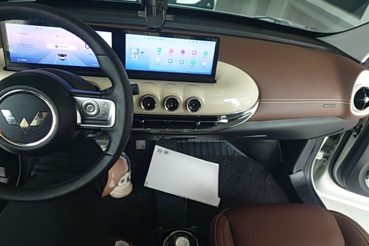 Used Wuling Bingo 2023 333 km Lingxi Connected+ Version Center Console