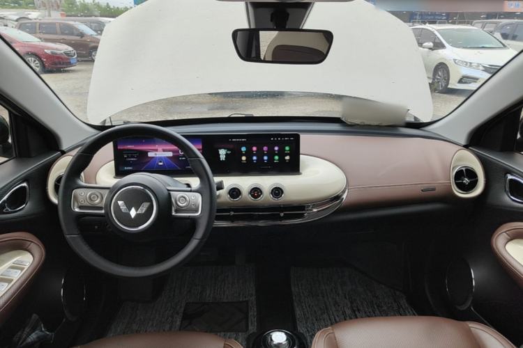 Used Wuling Bingo 2023 410 km Lingxi Deluxe Edition Center Console