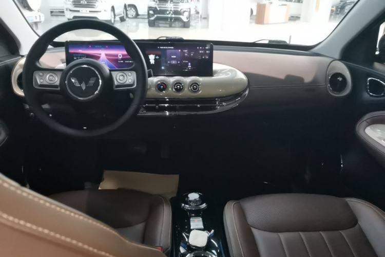Used Wuling Bingo 2023 333 km Lingxi Connected Version Center Console