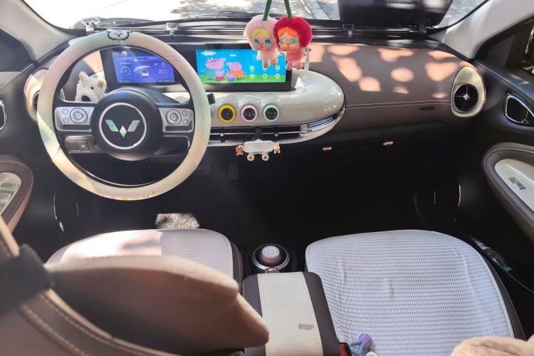 Used Wuling Bingo 2023 203km Comfort Edition Center Console
