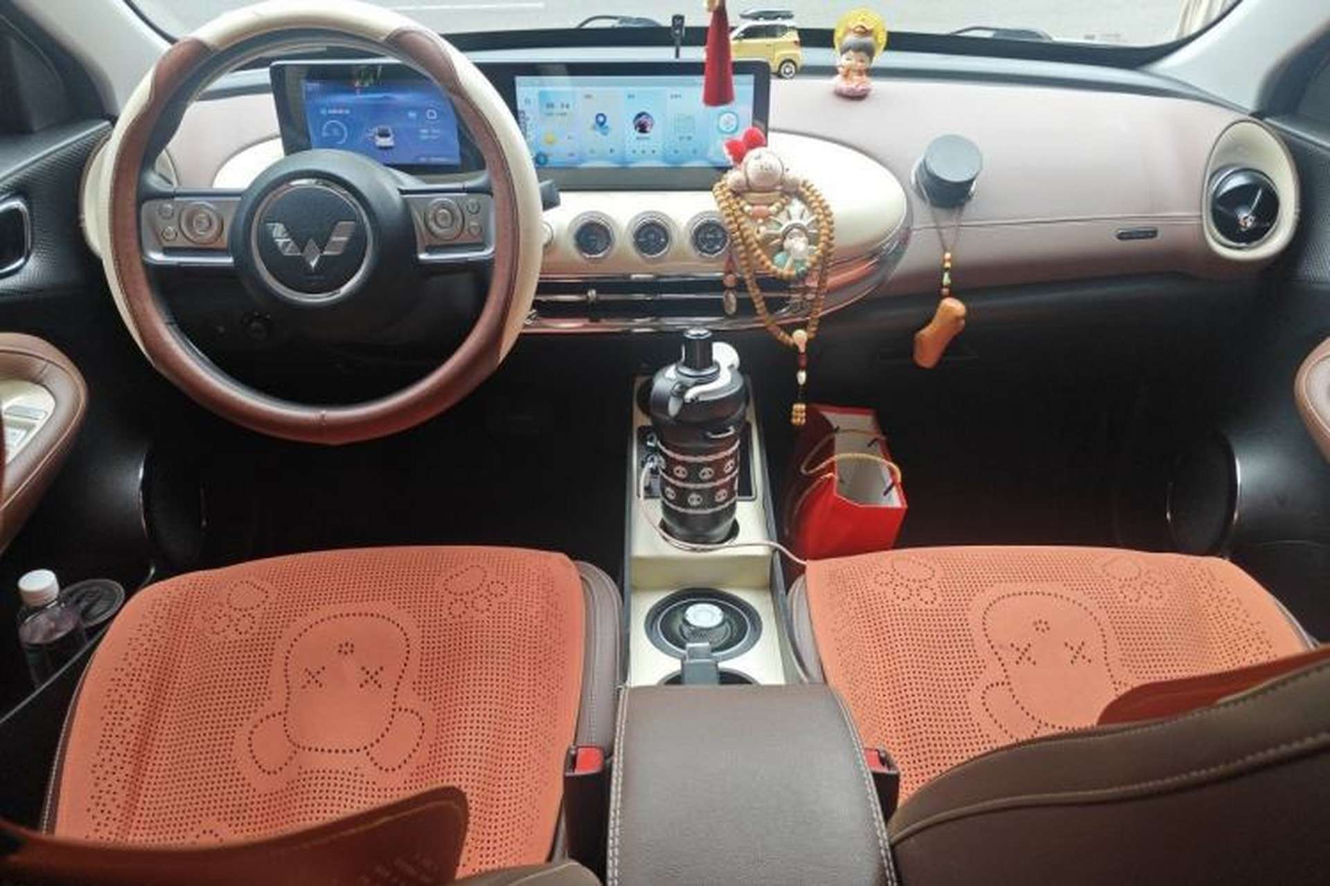 Used Wuling Bingo 2023 203km Comfort Edition Center Console