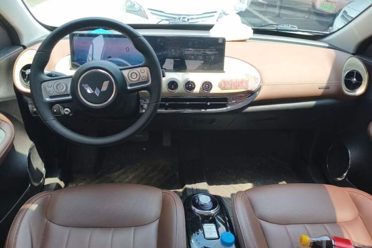 Used Wuling Bingo 2023 333 km Lingxi Connected Version Center Console