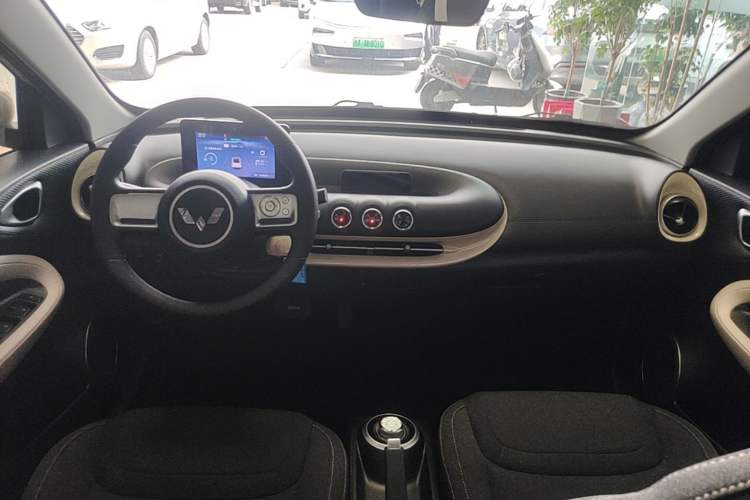 Used Wuling Bingo 2023 203km Light Edition Center Console