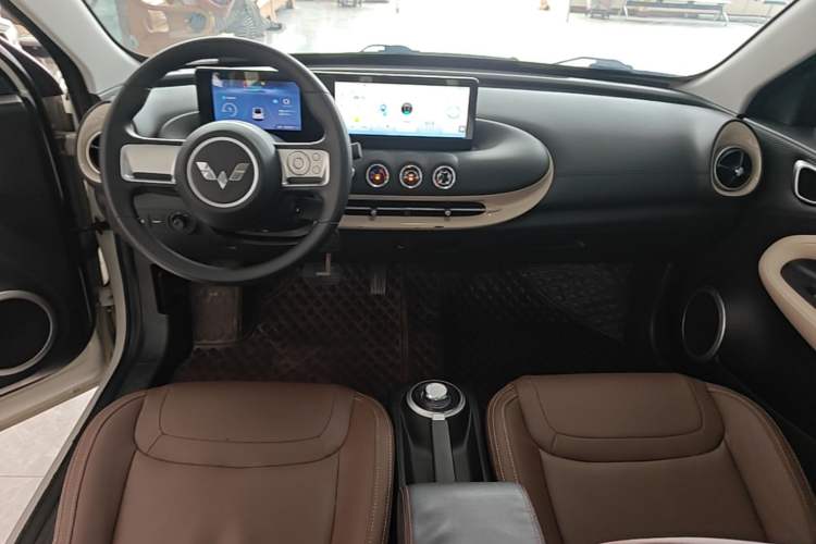 Used Wuling Bingo 2023 203km Light Edition Center Console