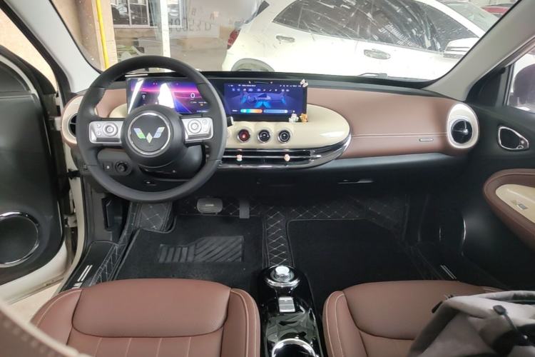 Used Wuling Bingo 2023 333 km Lingxi Connected+ Version Center Console