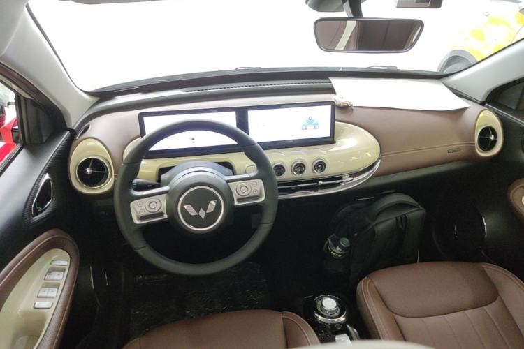 Used Wuling Bingo 2023 410 km Lingxi Deluxe Edition Center Console