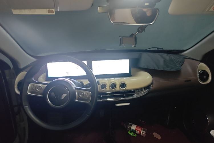 Used Wuling Bingo 2023 410 km Lingxi Deluxe Edition Center Console
