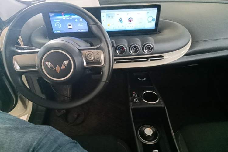 Used Wuling Bingo 2023 333 km Fast-Share Version Center Console