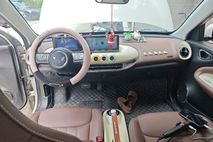 Used Wuling Bingo 2023 203km Comfort Edition Center Console